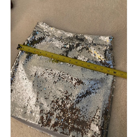 Milly Silver Sequin Top & Skirt matching set - Picture 9 of 16